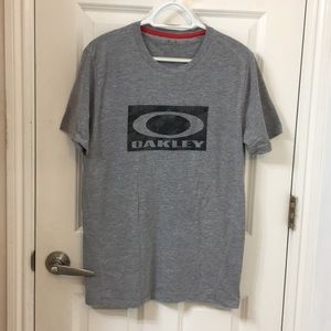 Men’s Grey Oakley crew neck t-shirt